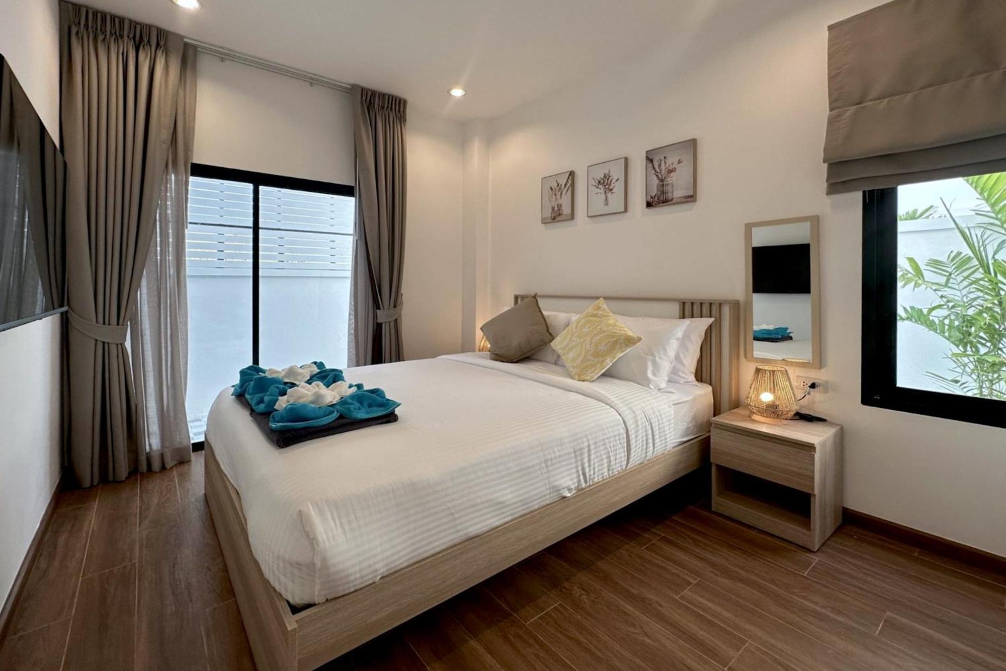 Vila Goldena Twin Private Pool Pantai Kamala