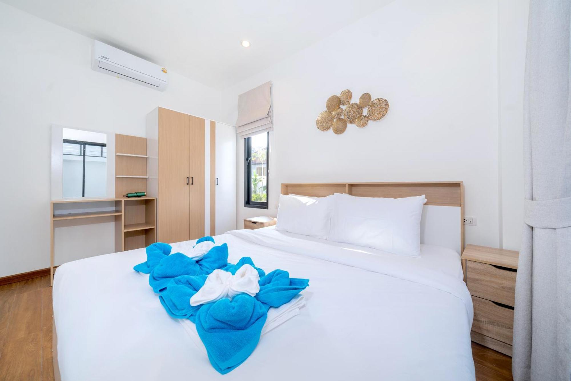 Goldena Twin Private Pool Pantai Kamala