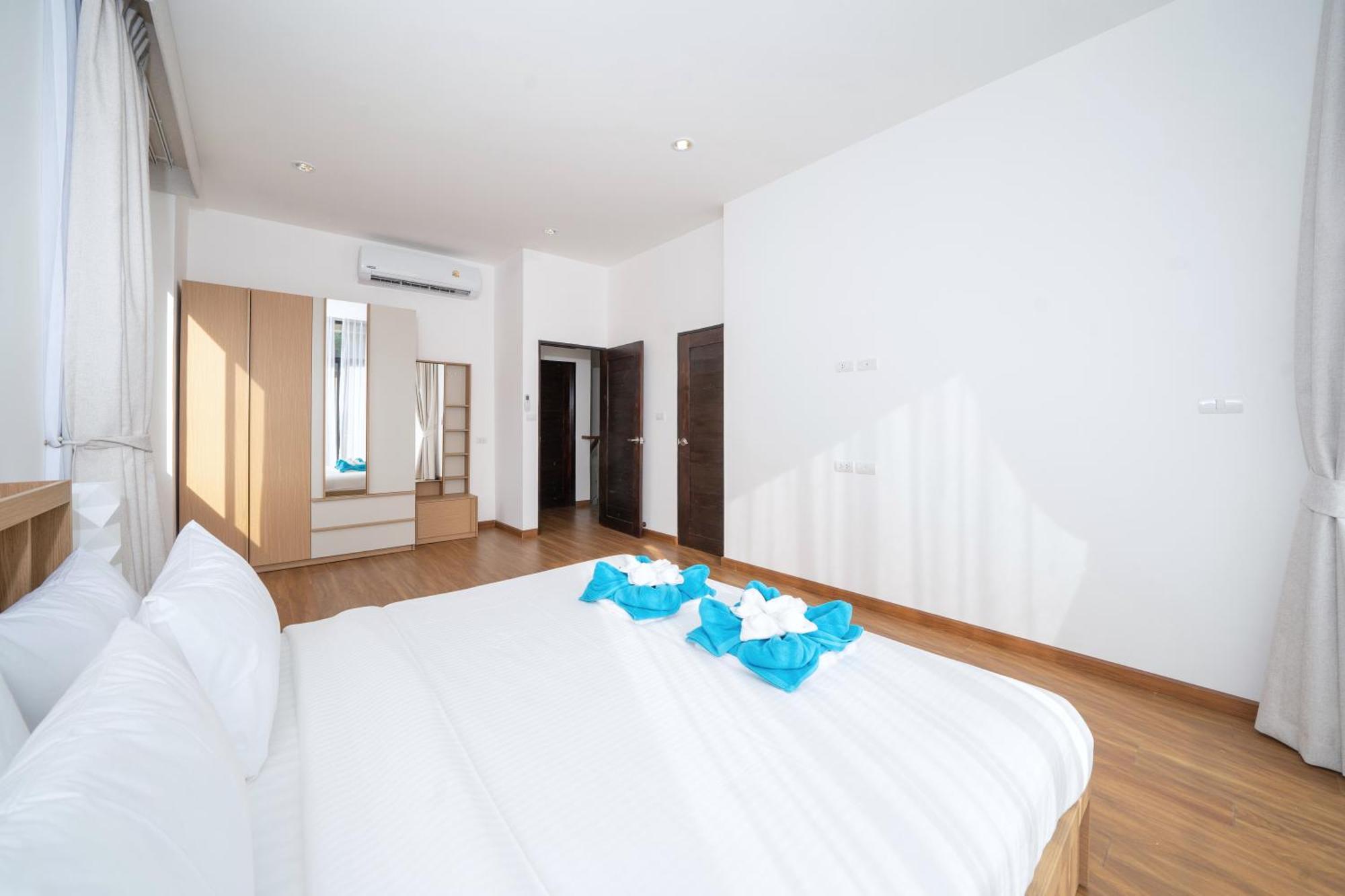 Goldena Twin Private Pool Vila Pantai Kamala